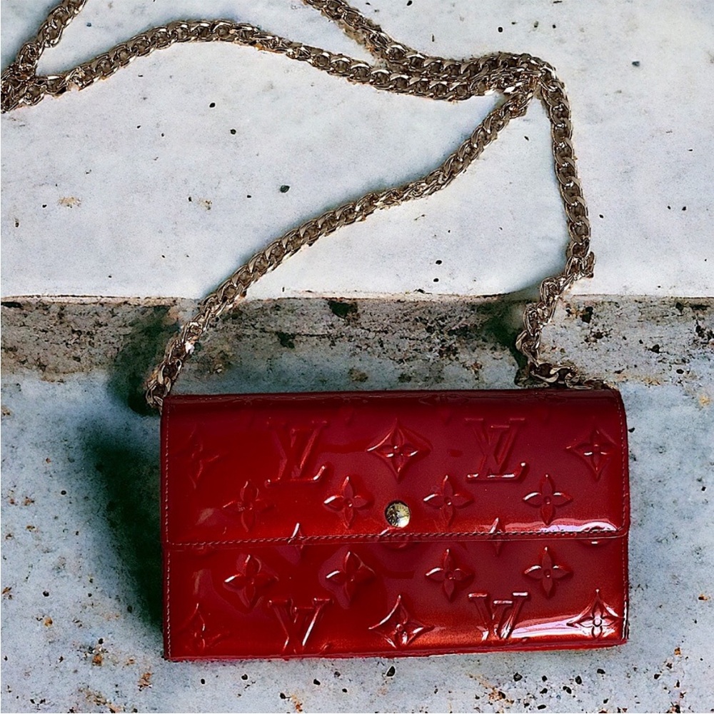 Louis Vuitton chain wallet